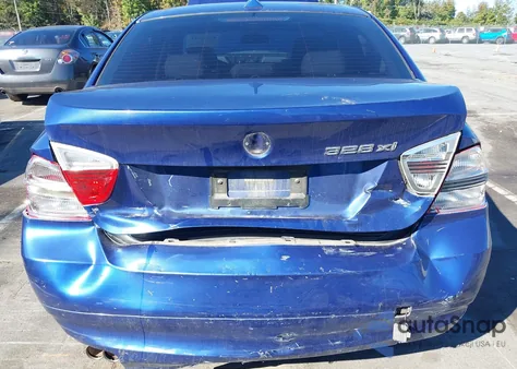 2007 BMW 328Xi z USA, uszkodzony, nr VIN WBAVC73527KP35734